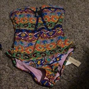 Swimsuit nanette Lenore